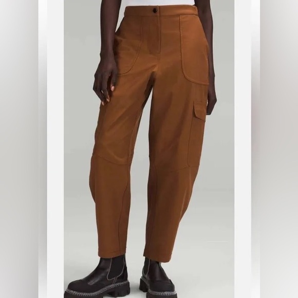 Lululemon Athletica Light Utilitech Cargo Pocket High Rise Pants - Picture 1 of 5
